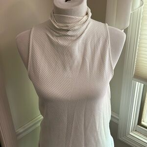 Athleta top size medium